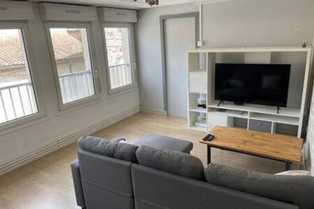 Bel Appartement En Coeur De Ville Agen Extérieur photo